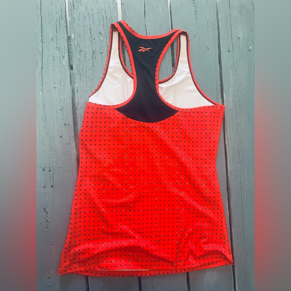 Reebok‎ Red Racerback Activewear Sleeveless Shirt - Picture 6 of 6